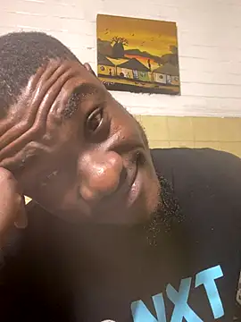 Snapshot of Pinepool21 chatting on 10/31/25, 12:44 Pinepool21 online show from 10/31/25, 12:44