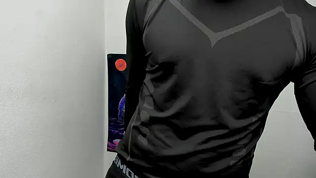 Snapshot of layneinchains chatting on 01/12/25, 09:19 layneinchains online show from 01/12/25, 09:19