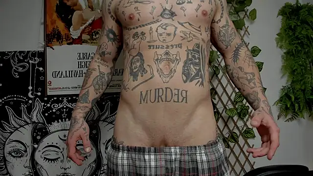 Snapshot of layneinchains chatting on 02/13/25, 07:52 layneinchains online show from 02/13/25, 07:52