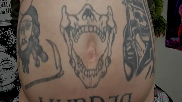 Snapshot of layneinchains chatting on 02/15/25, 12:59 layneinchains online show from 02/15/25, 12:59