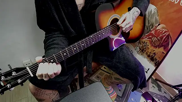 Snapshot of layneinchains chatting on 09/28/25, 09:14 layneinchains online show from 09/28/25, 09:14