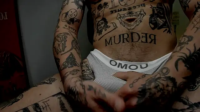 Snapshot of layneinchains chatting on 10/04/25, 11:08 layneinchains online show from 10/04/25, 11:08