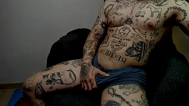 Snapshot of layneinchains chatting on 10/11/25, 09:52 layneinchains online show from 10/11/25, 09:52