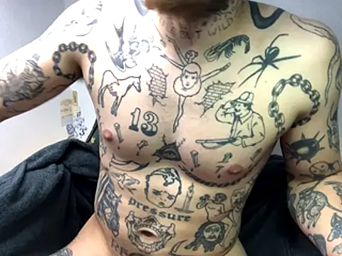 Snapshot of layneinchains chatting on 10/20/25, 05:35 layneinchains online show from 10/20/25, 05:35