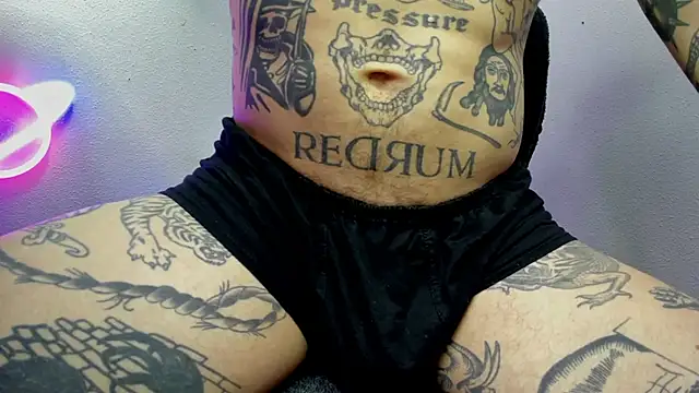 Snapshot of layneinchains chatting on 11/20/25, 08:25 layneinchains online show from 11/20/25, 08:25