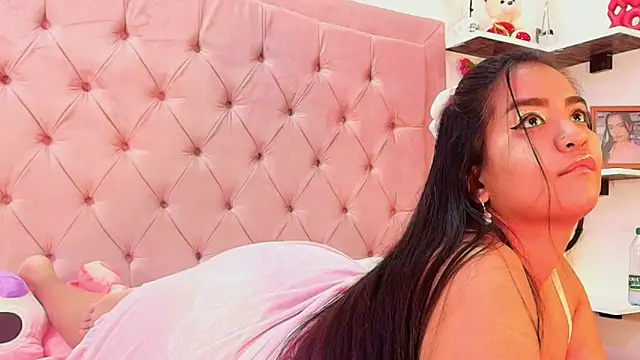 hannnasmith online show from 02/11/26, 03:33