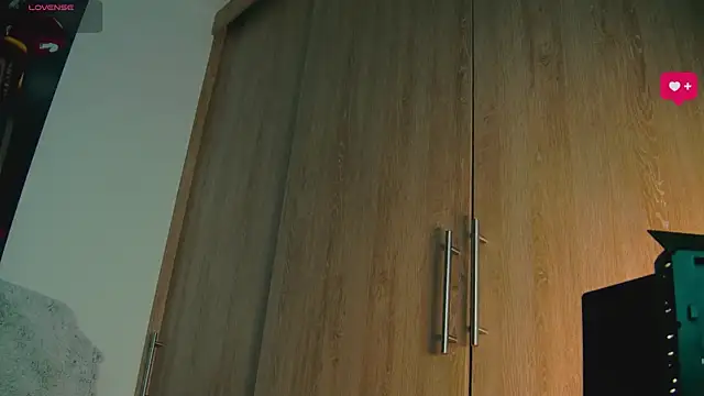 aidaadams online show from 10/10/25, 10:14