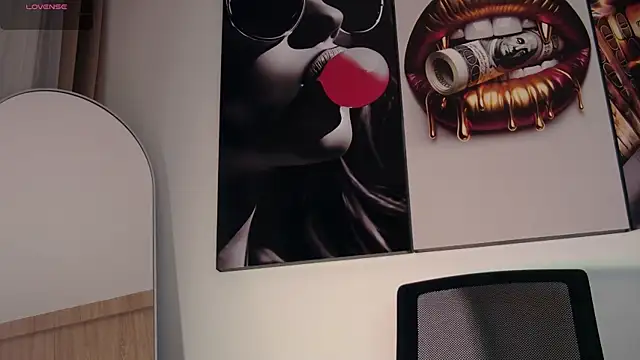 aidaadams online show from 12/19/25, 10:55