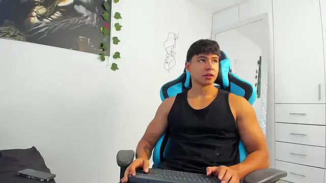 Snapshot of Bray_Kevin chatting on 12/03/24, 04:17 Bray Kevin online show from 12/03/24, 04:17