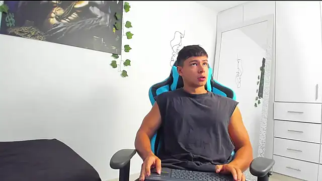 Snapshot of Bray_Kevin chatting on 03/03/25, 09:05 Bray Kevin online show from 03/03/25, 09:05