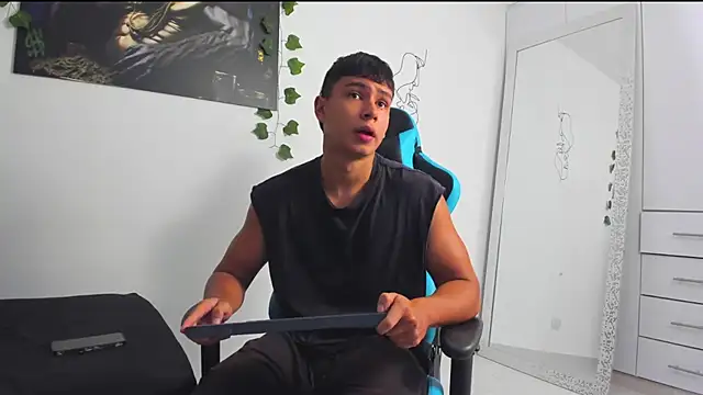 Snapshot of Bray_Kevin chatting on 03/05/25, 01:52 Bray Kevin online show from 03/05/25, 01:52