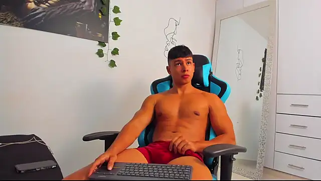 Snapshot of Bray_Kevin chatting on 03/11/25, 03:37 Bray Kevin online show from 03/11/25, 03:37