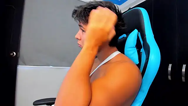 Snapshot of Bray_Kevin chatting on 10/04/25, 02:59 Bray Kevin online show from 10/04/25, 02:59