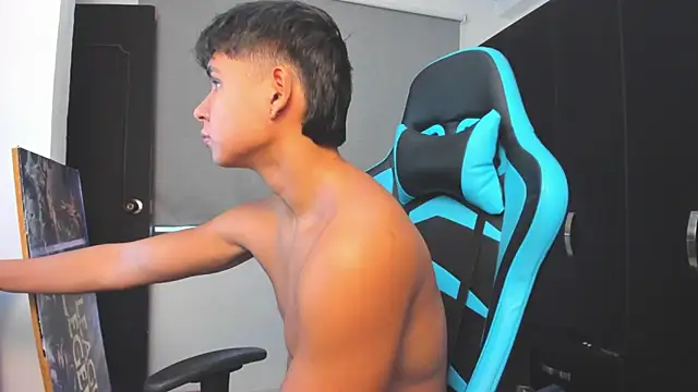 Snapshot of Bray_Kevin chatting on 11/02/25, 08:00 Bray Kevin online show from 11/02/25, 08:00