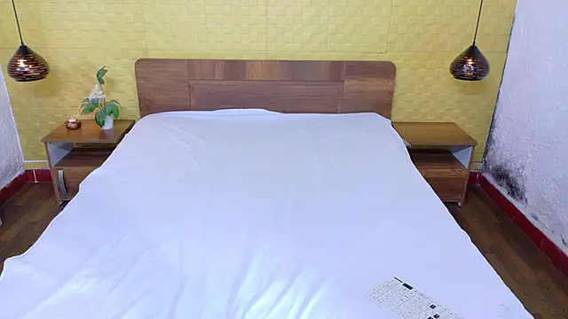 Snapshot of Mrs_booty chatting on 11/08/25, 01:55 Mrs booty online show from 11/08/25, 01:55