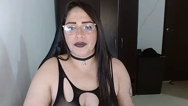 natashasmithe online show from 10/25/25, 08:14