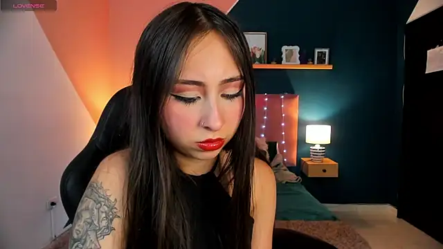 Snapshot of _cloe_martinez chatting on 01/29/25, 11:46 cloe martinez online show from 01/29/25, 11:46