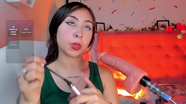 Snapshot of _cloe_martinez chatting on 03/05/25, 09:26 cloe martinez online show from 03/05/25, 09:26