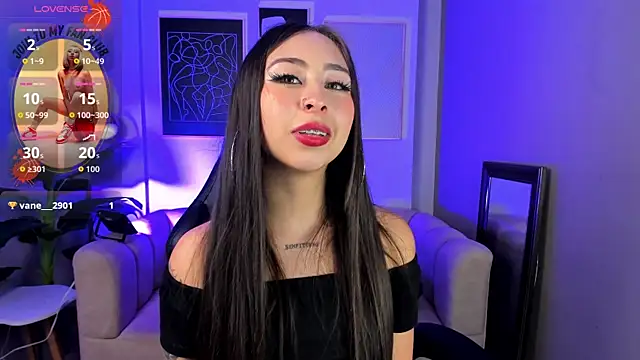 Snapshot of _cloe_martinez chatting on 10/15/25, 03:06 cloe martinez online show from 10/15/25, 03:06