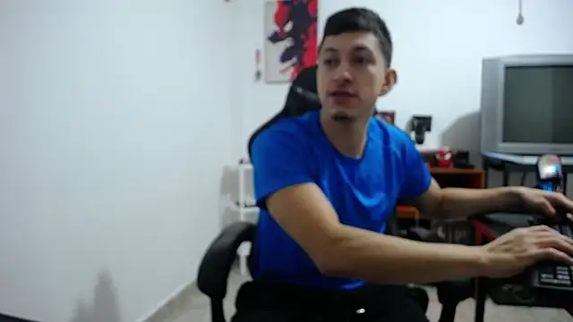 Snapshot of Iam_yourbabyprincess_XD chatting on 09/21/25, 04:47 Iam yourbabyprincess XD online show from 09/21/25, 04:47