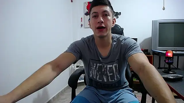 Snapshot of Iam_yourbabyprincess_XD chatting on 11/05/25, 05:57 Iam yourbabyprincess XD online show from 11/05/25, 05:57