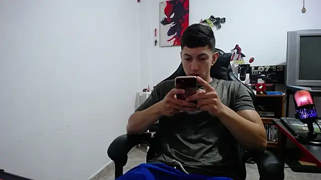 Snapshot of Iam_yourbabyprincess_XD chatting on 03/03/26, 08:15 Iam yourbabyprincess XD online show from 03/03/26, 08:15