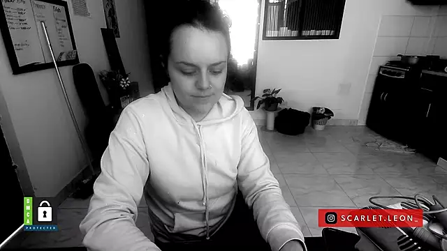 Scarletleon77 online show from 03/17/26, 05:16