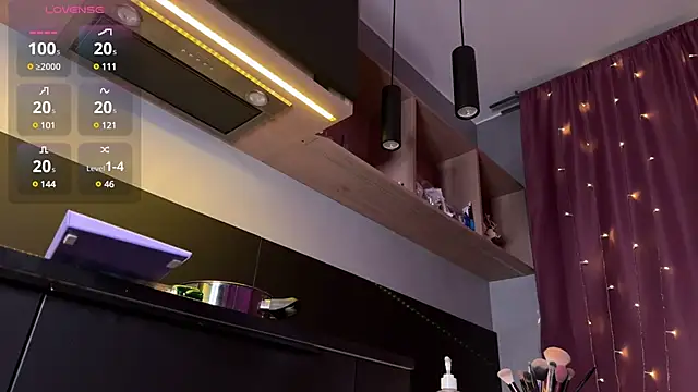 Snapshot of ilona_wine chatting on 02/18/25, 01:54 ilona wine online show from 02/18/25, 01:54