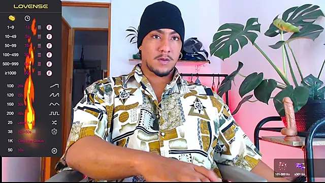 Snapshot of yosoy_enzo2020 chatting on 12/28/24, 03:47 yosoy enzo2020 online show from 12/28/24, 03:47