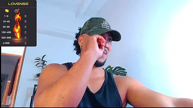Snapshot of yosoy_enzo2020 chatting on 01/17/25, 12:21 yosoy enzo2020 online show from 01/17/25, 12:21
