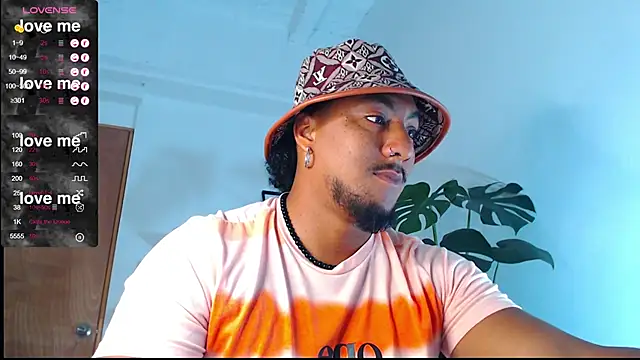 Snapshot of yosoy_enzo2020 chatting on 02/24/25, 12:05 yosoy enzo2020 online show from 02/24/25, 12:05