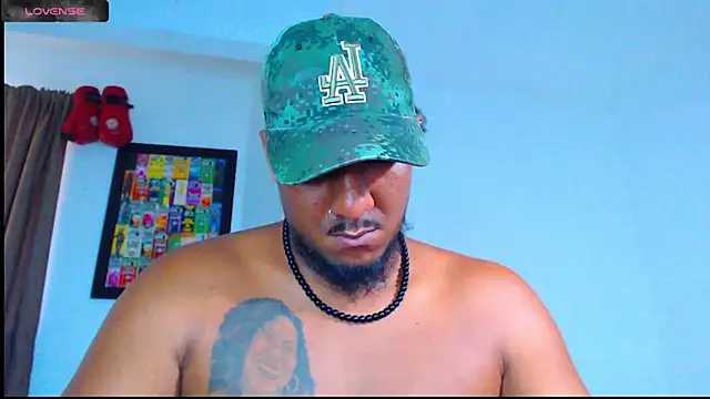 Snapshot of yosoy_enzo2020 chatting on 03/19/25, 04:02 yosoy enzo2020 online show from 03/19/25, 04:02