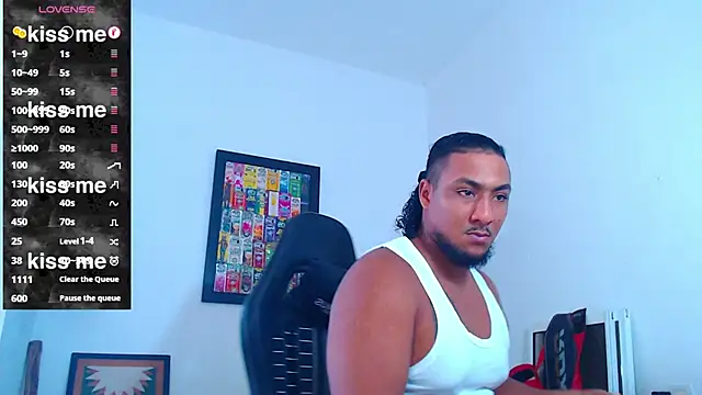 Snapshot of yosoy_enzo2020 chatting on 09/29/25, 04:23 yosoy enzo2020 online show from 09/29/25, 04:23