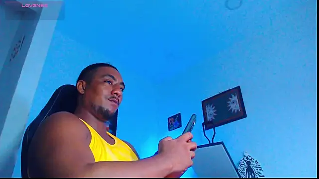 yosoy enzo2020 online show from 05/02/26, 03:33