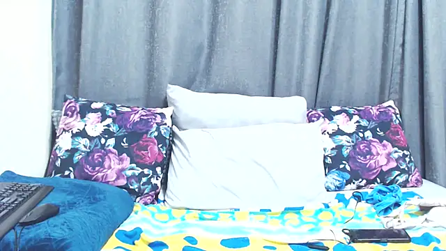 HotSmallTitsXXX online show from 03/22/25, 08:59
