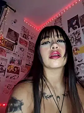 Snapshot of Hot_sophie_ chatting on 03/08/25, 11:28 Hot sophie  online show from 03/08/25, 11:28