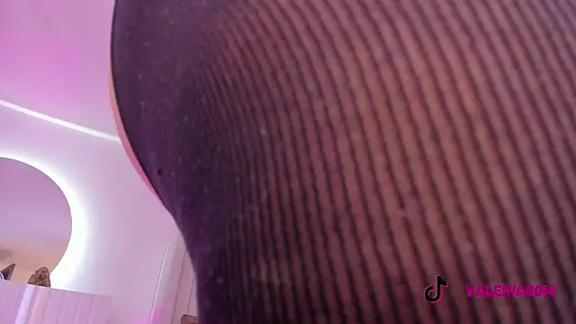 sarah-bonneth online show from 12/04/25, 11:30