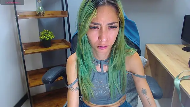 Snapshot of Erika_Stevens chatting on 11/08/25, 12:11 Erika Stevens online show from 11/08/25, 12:11