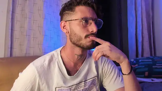 Snapshot of axel_giracr chatting on 01/25/25, 12:59 axel giracr online show from 01/25/25, 12:59