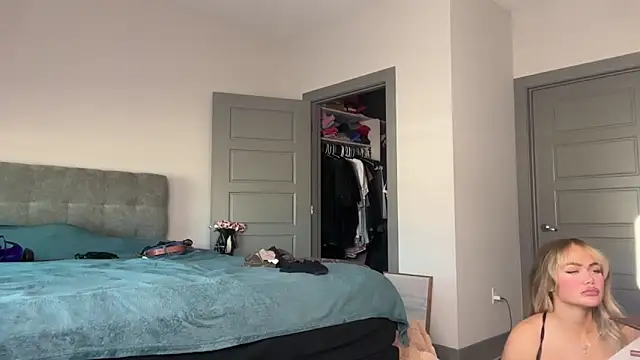 ElenaErickson online show from 01/20/25, 10:59