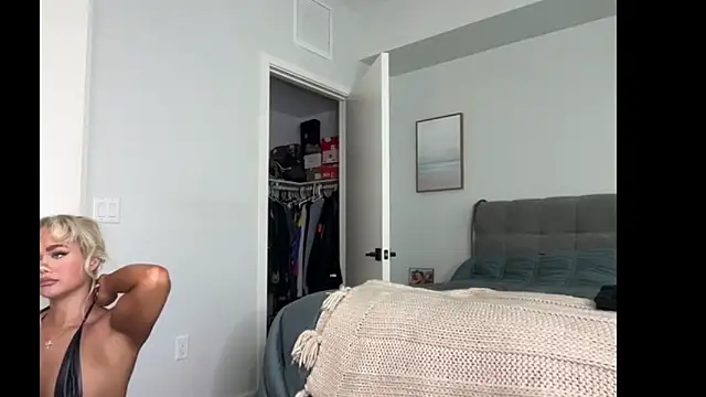 ElenaErickson online show from 02/16/26, 07:54