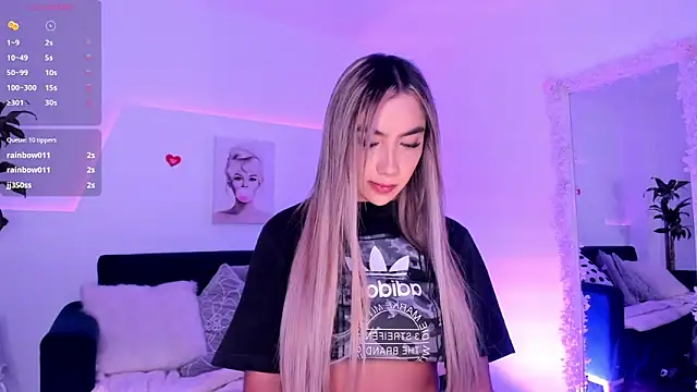 Snapshot of Marian_se chatting on 02/13/25, 08:24 Marian se online show from 02/13/25, 08:24