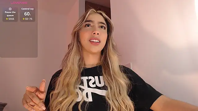 Snapshot of Marian_se chatting on 09/19/25, 08:42 Marian se online show from 09/19/25, 08:42