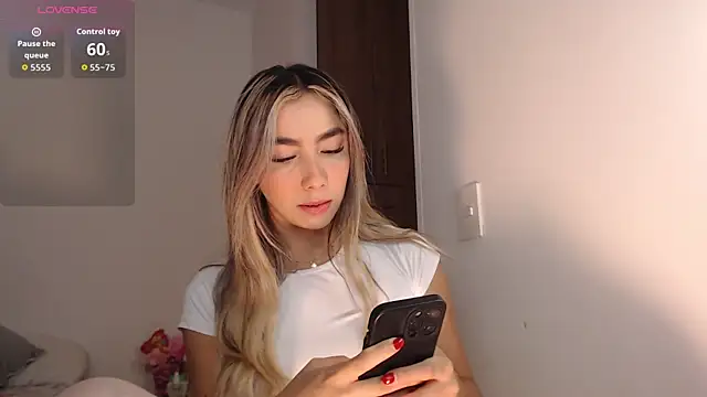 Snapshot of Marian_se chatting on 10/12/25, 10:42 Marian se online show from 10/12/25, 10:42