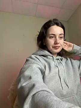 SweetieKendl online show from 06/03/26, 10:26