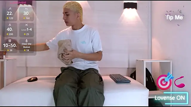 Snapshot of jeic_18 chatting on 09/20/25, 01:12 jeic 18 online show from 09/20/25, 01:12