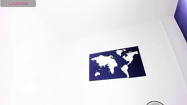 Snapshot of CurvyViolet chatting on 12/09/24, 07:29 CurvyViolet online show from 12/09/24, 07:29