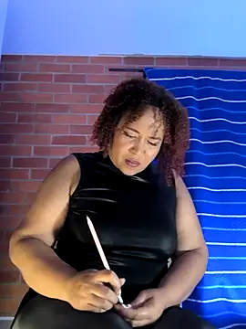 debboraWagner online show from 02/07/25, 07:17