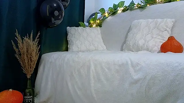 Snapshot of kristina_amurova chatting on 11/01/25, 12:51 kristina amurova online show from 11/01/25, 12:51