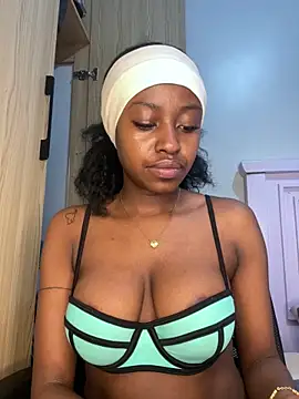 hot daily online show from 10/07/25, 02:25